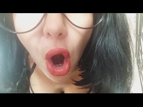 ❤️ Kara, via duonpatrino ne lasos vin iri al lernejo hodiaŭ... Mi bezonas vin tro multe... ️ Seksofilmeto ĉe ni ❌️❤